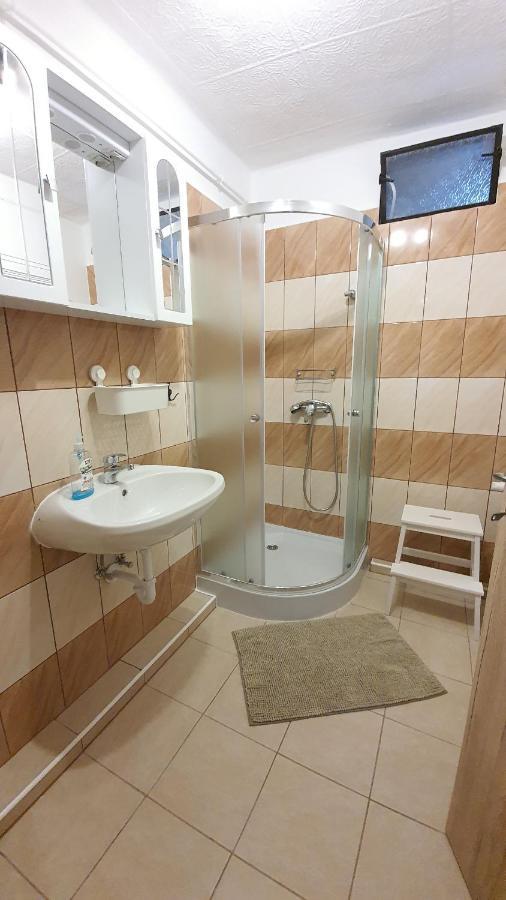 Appartement Family Friendly Gyál Extérieur photo