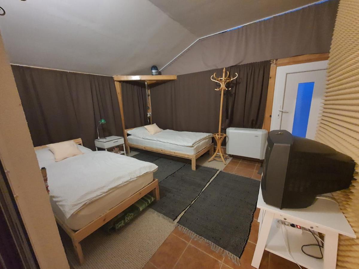 Appartement Family Friendly Gyál Extérieur photo