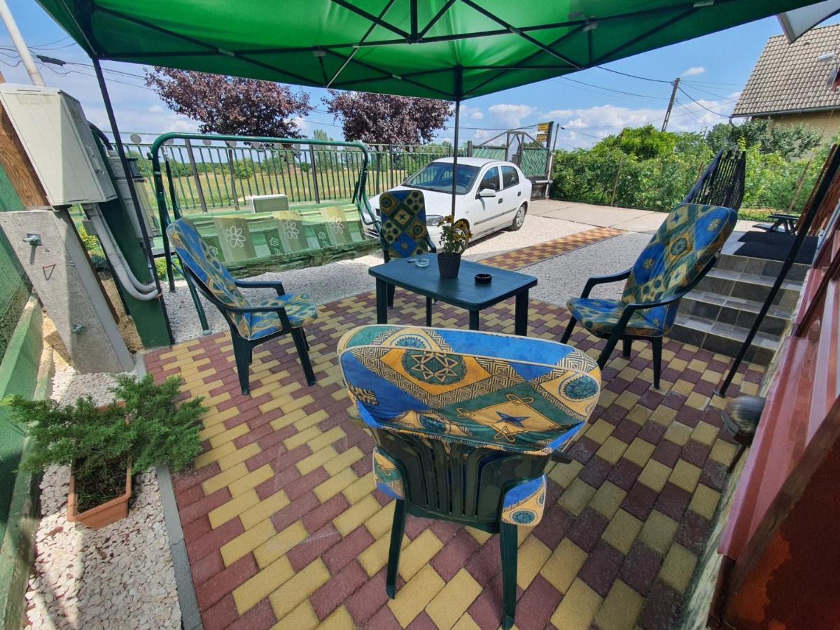 Appartement Family Friendly Gyál Extérieur photo