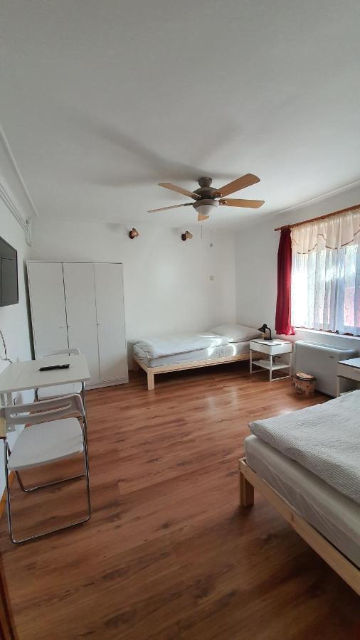 Appartement Family Friendly Gyál Extérieur photo