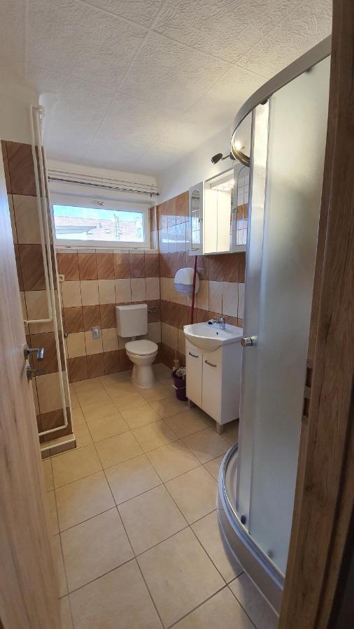 Appartement Family Friendly Gyál Extérieur photo
